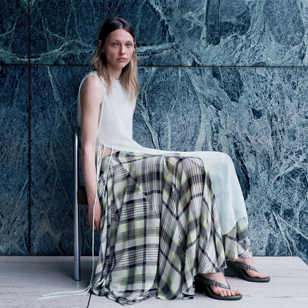 Zara bloggers fav PRINTED MIDI SKIRT ZW COLLECTION